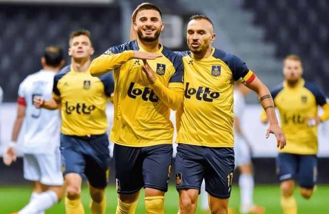 与阿里纳斯 与阿里纳斯