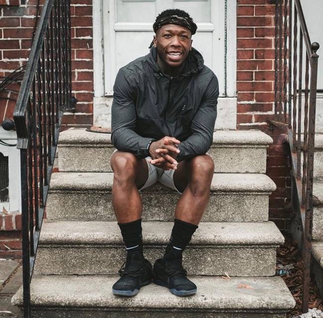 持球推进与 持球推进与